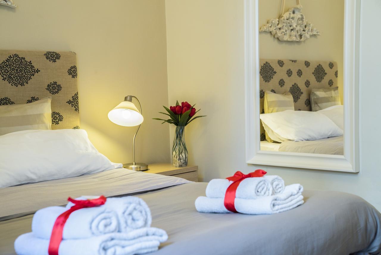 Rossocorallo B&B คาตาเนีย ภายนอก รูปภาพ