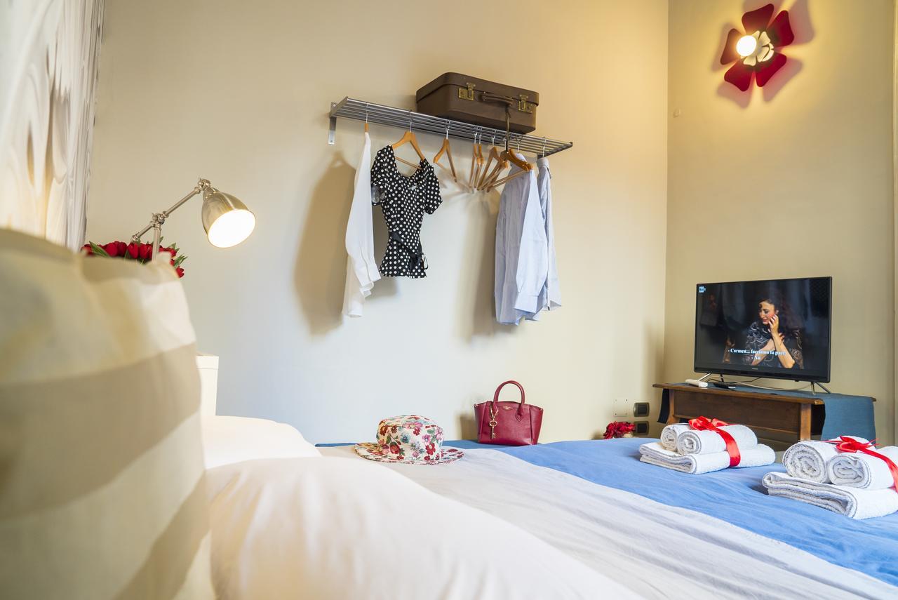 Rossocorallo B&B คาตาเนีย ภายนอก รูปภาพ