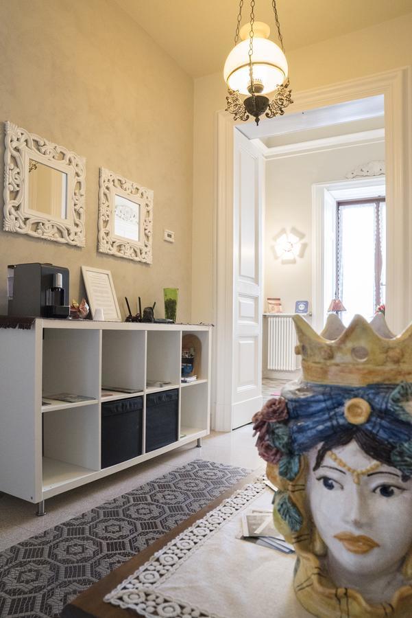 Rossocorallo B&B คาตาเนีย ภายนอก รูปภาพ